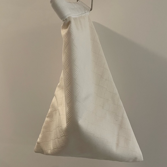 Bottega Veneta White Trekking Pouch - Picture 4 of 12